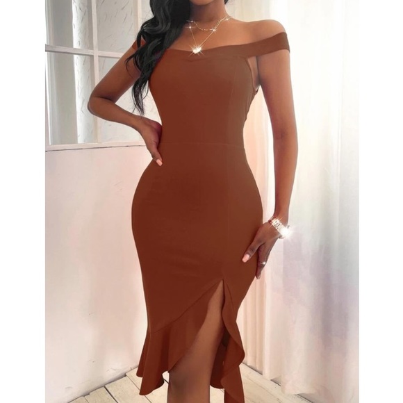 Slit thigh ruffle hem bodycon dress - Picture 11 of 15